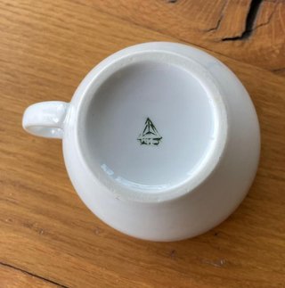 Juego de 6 tazas de café y platillos blancos