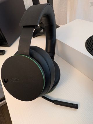 Xbox Series S + Accesorios Premium (COMO NUEVO)