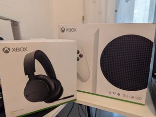 Xbox Series S + Accesorios Premium (COMO NUEVO)