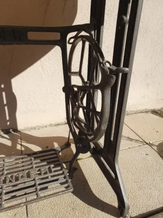 Mesa de jardín con mosaico