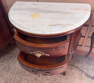 PAR DE MESITAS ANTIGUAS