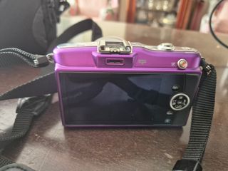 Cámara Olympus PEN E-PL1 Morada