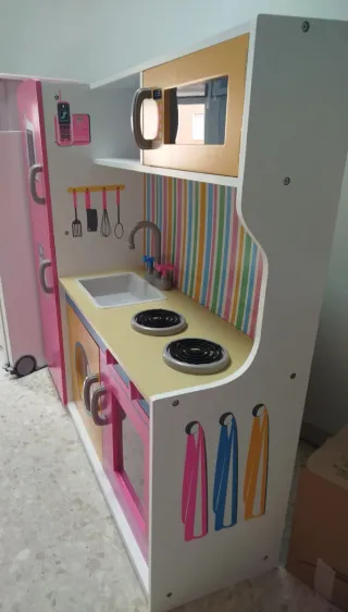 Cocinita infantil de madera