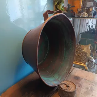 Antico oggetto in rame Tina/Cubo