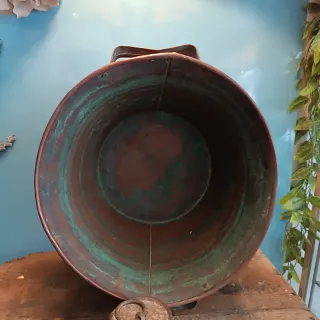 Antico oggetto in rame Tina/Cubo