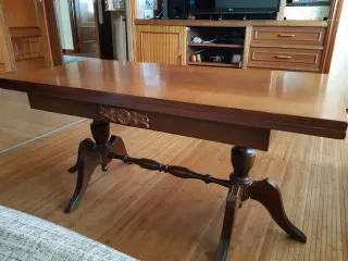 Mesa de salón abatible de madera