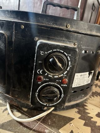 Horno eléctrico redondo negro