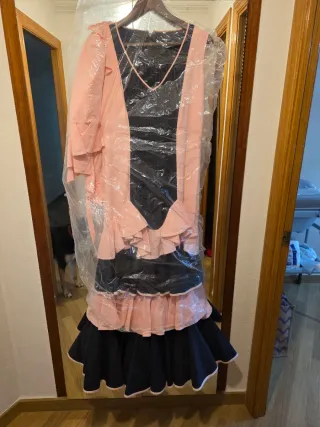 Traje Sevillana Negro y Rosa Talla Única