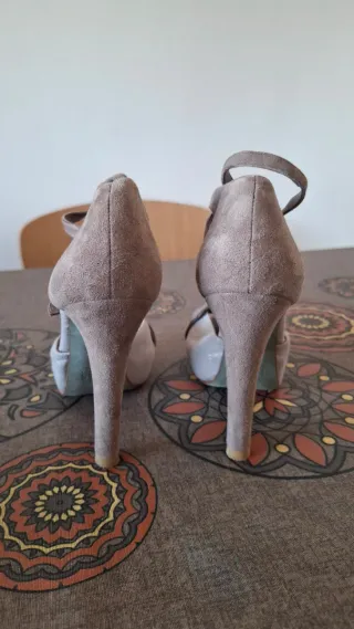 Sandalias de tacón Hoss Intropia