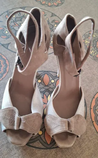 Sandalias de tacón Hoss Intropia