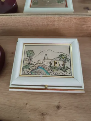 Joyero vintage con relieve de paisaje