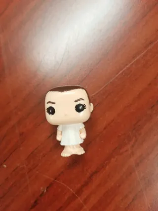 Figura Kinder Joy Eleven Stranger Things