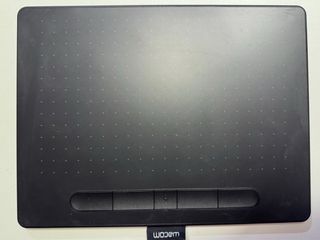 Wacom Intuos M Bluetooth + Lápiz + Caja