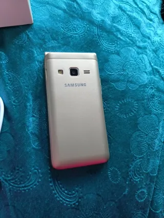 Samsung Galaxy Folder Beige