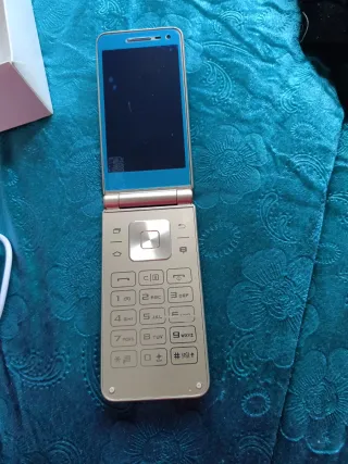 Samsung Galaxy Folder Beige