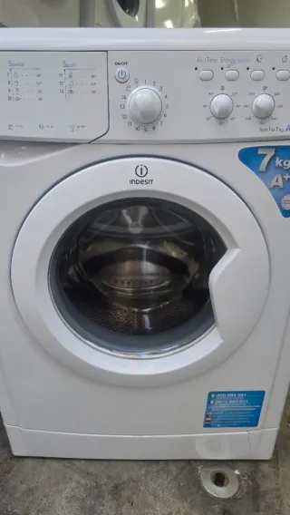 Lavadora Semi Nueva Indesit 7kg A+ Rpm 1200