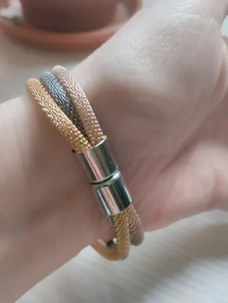 Pulsera bisutería dorada y plateada