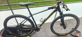 Bicicleta de Montaña Mondraker Negra y Amarilla