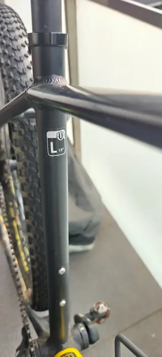 Bicicleta de Montaña Mondraker Negra y Amarilla