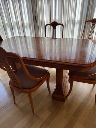 Mueble Roble + Mesa Extensible + 6 Sillas