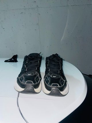 Zapatillas Nike Hombre Negras y Blancas