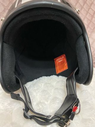 Casco Moto Negro con Diseño Rayas