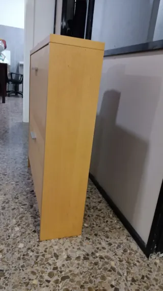 Mueble de madera nuevo