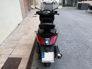 Yamaha X-MAX 125