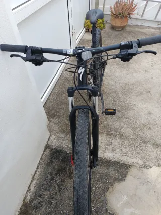 Bicicleta de Montaña Specialized Negra