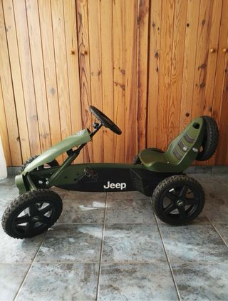 KART pedales Jeep con remolque
