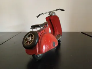 Moto Vespa Hojalata Vintage Decorativa Roja