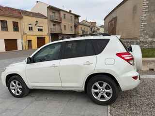 Toyota RAV4 2010