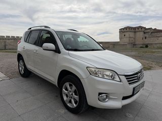 Toyota RAV4 2010
