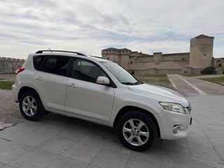 Toyota RAV4 2010
