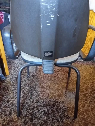 Sedia da ufficio grigia