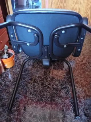 Sedia da ufficio grigia