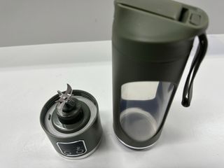 Exprimidor Portátil NJ HS-860