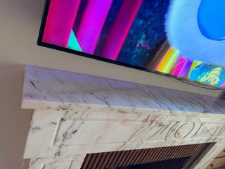 Chimenea de mármol marron y blanco