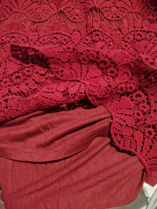 Blusa donna rosso scuro con pizzo