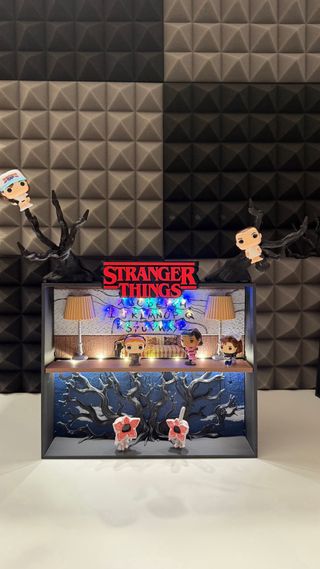 Espositore Stranger Things Funko Pop Kinder