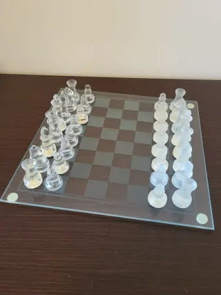 Scacchiera in Vetro Trasparente