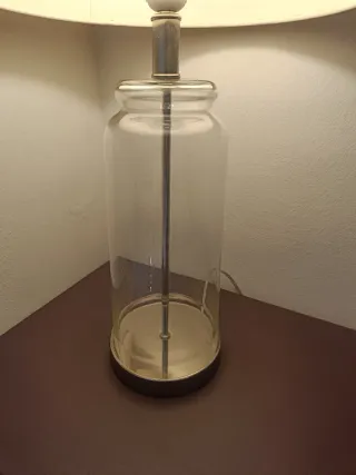 Lámpara de mesa Zara Home cristal y metal