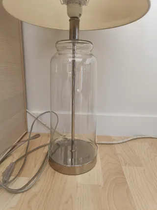 Lámpara de mesa Zara Home cristal y metal