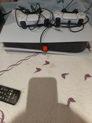 Consola PS5 825GB + 2 Mandos