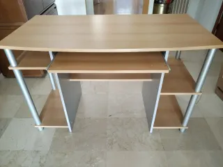 Mesa escritorio madera y metal