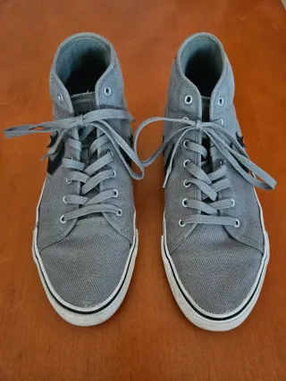 Zapatillas Converse grises altas