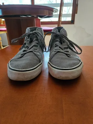 Zapatillas Converse grises altas