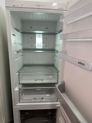 Nevera Edesa A+ semi nueva