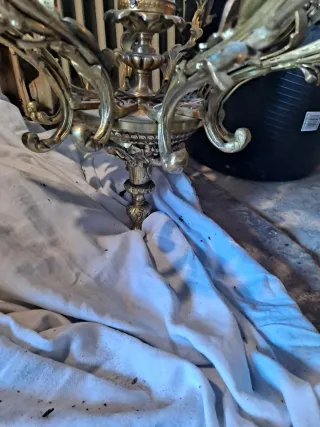 Lámpara de bronce estilo clásico