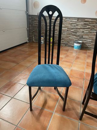 Sillas de comedor negras y azules